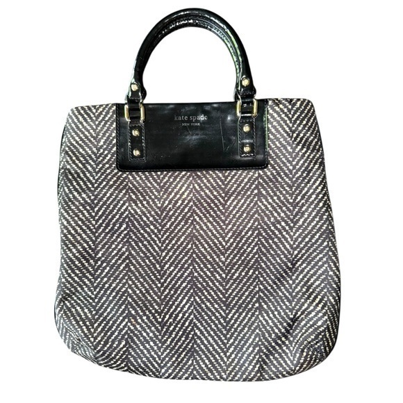 kate spade Handbags - Kate Spade Black & White Handbag
